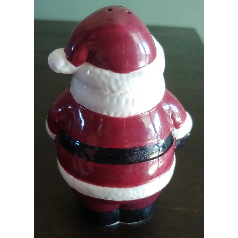 Publix Santa Claus and Mrs Claus Salt Pepper Shaker Set Christmas Holiday 2003